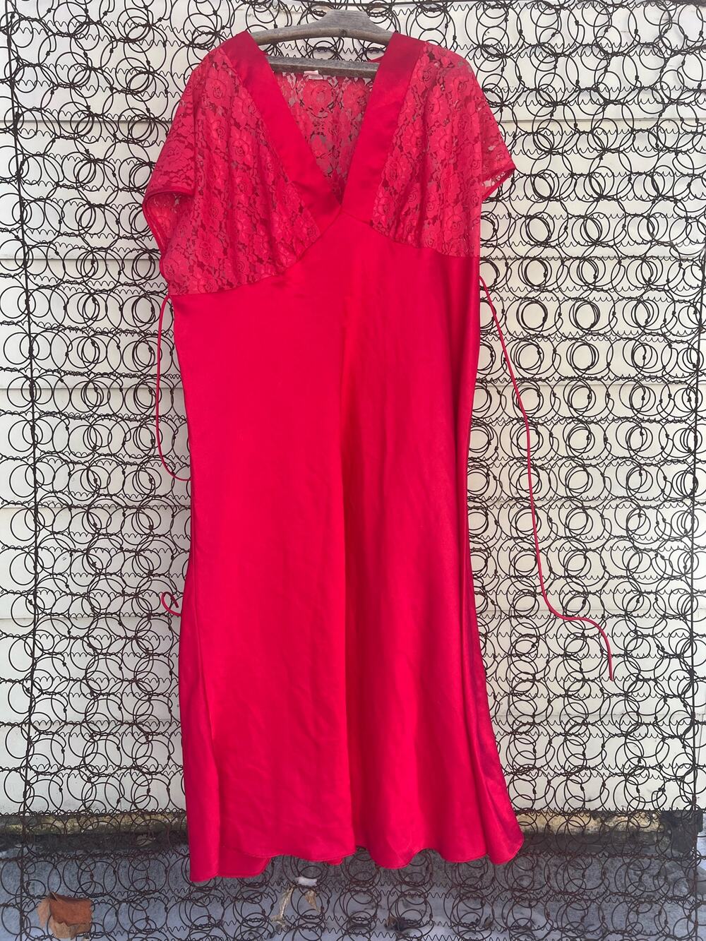 Vintage Lucie Ann II Red Lace Nylon Volup 3X Nightgown Negligee